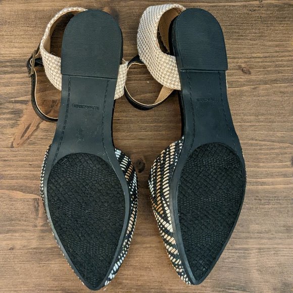 NWOB Rampage Flats Pointed Toe Black Cream Fabric Ankle Strap - Picture 4 of 5